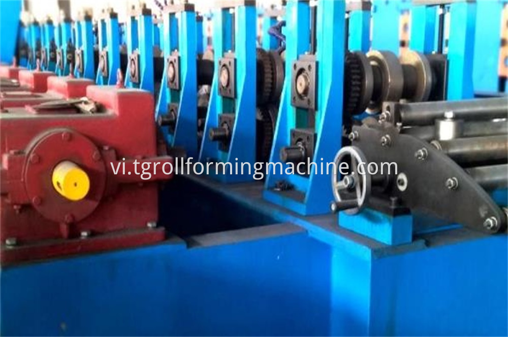 Elevator Lift Guiderail Roll Forming Machine
